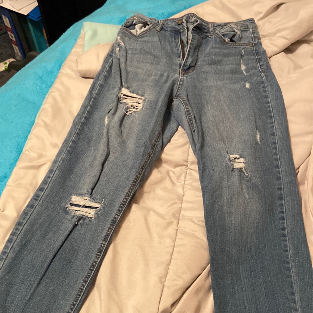 Ripped High rise jeans